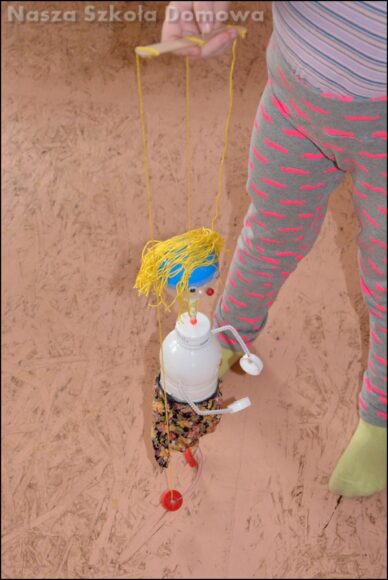 marionetka z plastikowej butelki marionetka z plastikowej butelki